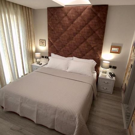 Vila Shard Boutique Hotel Tirana Exteriör bild