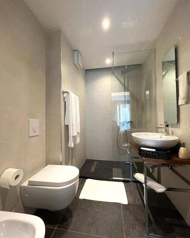 Vila Shard Boutique Hotel Tirana Exteriör bild