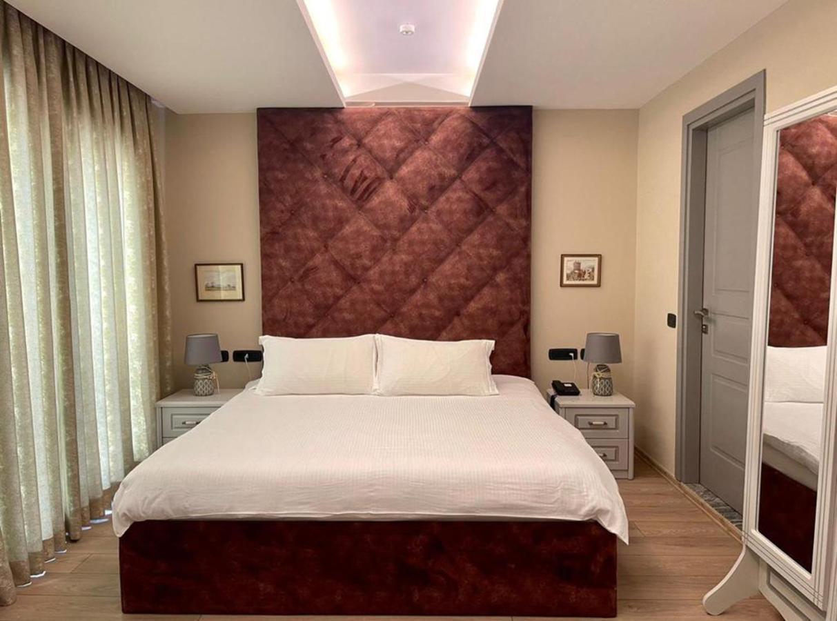 Vila Shard Boutique Hotel Tirana Exteriör bild