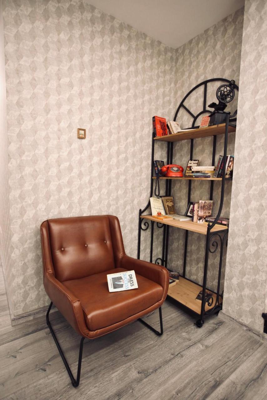Vila Shard Boutique Hotel Tirana Exteriör bild